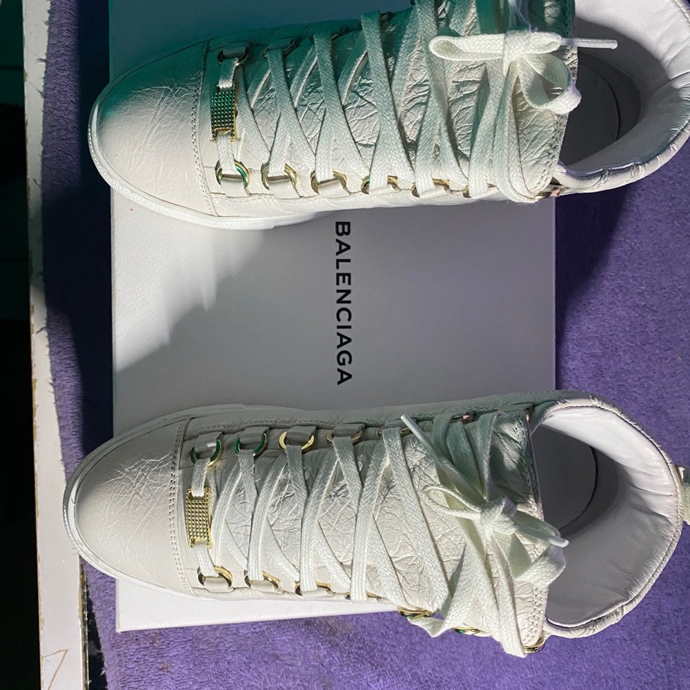 Balenciaga - Picture 6 of 6